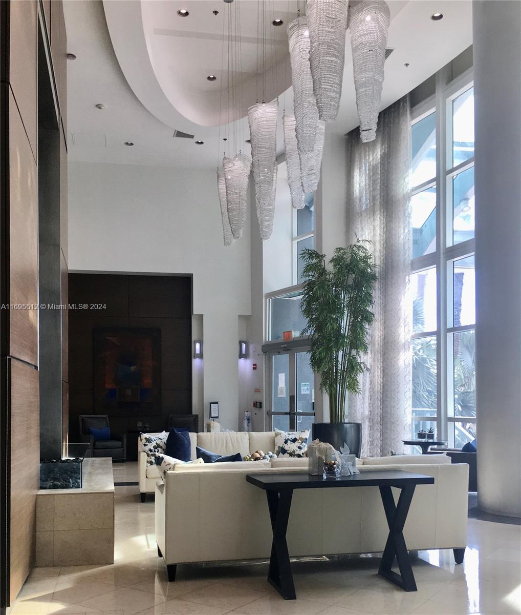1155 S Brickell Bay Dr #605, Miami FL 33131