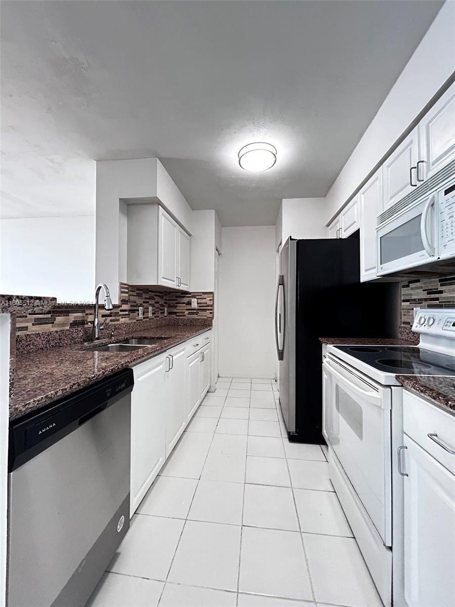 1155 S Brickell Bay Dr #605, Miami FL 33131