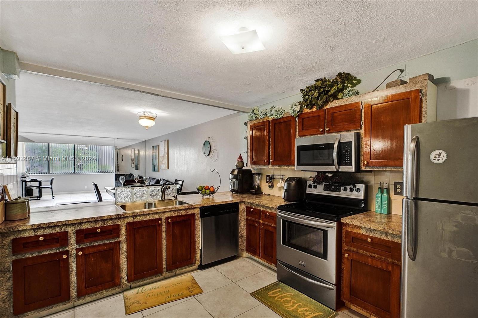 8010 Hampton Blvd #211, North Lauderdale, Florida image 3