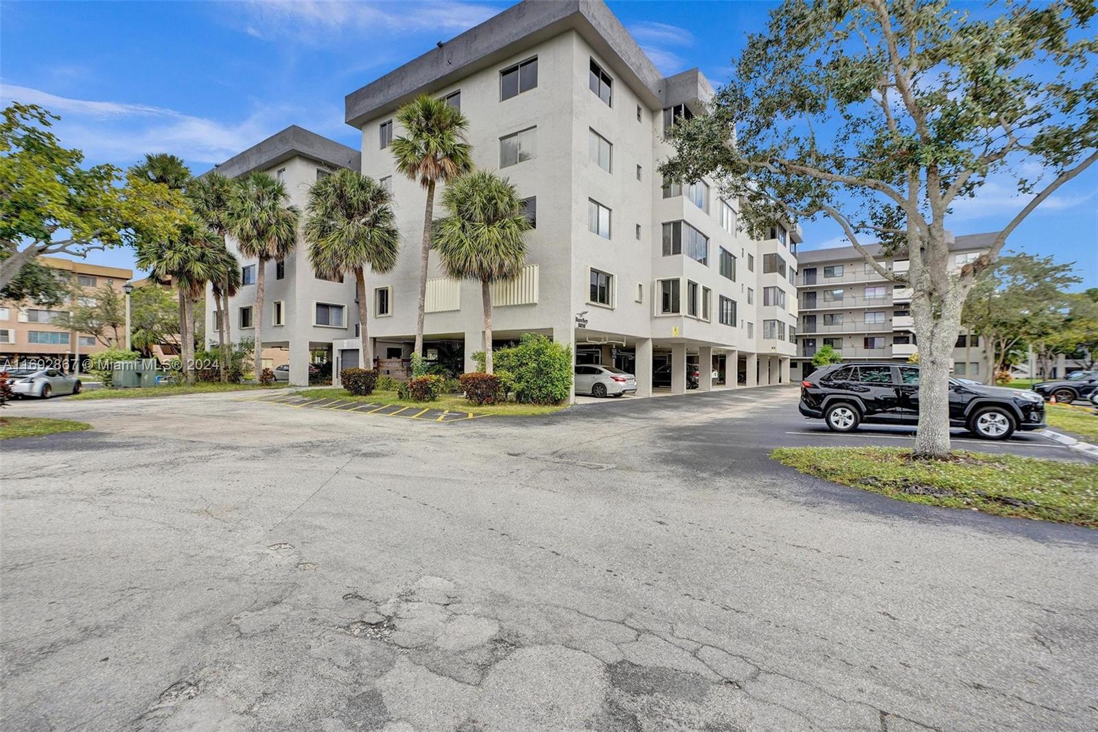 8010 Hampton Blvd #211, North Lauderdale, Florida image 40