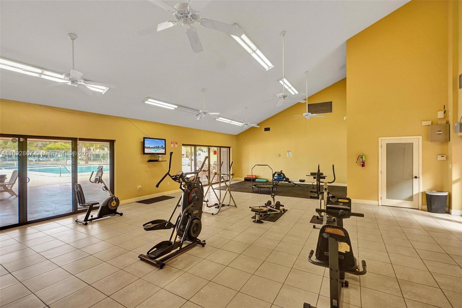 8010 Hampton Blvd #211, North Lauderdale, Florida image 47