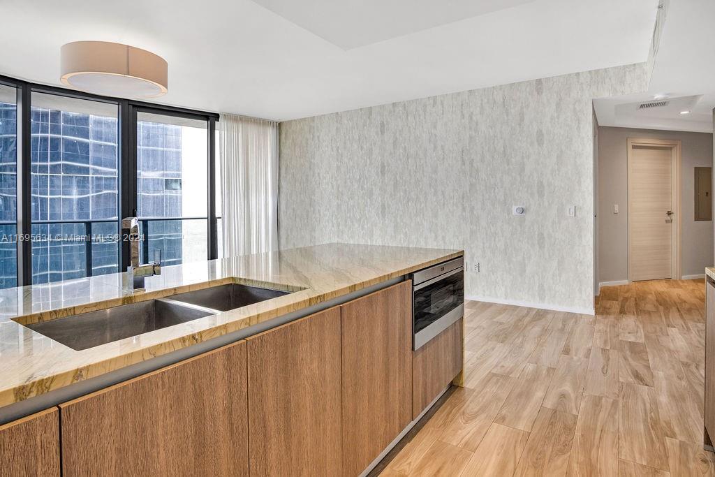 801 S Miami Ave #1805, Miami FL 33130