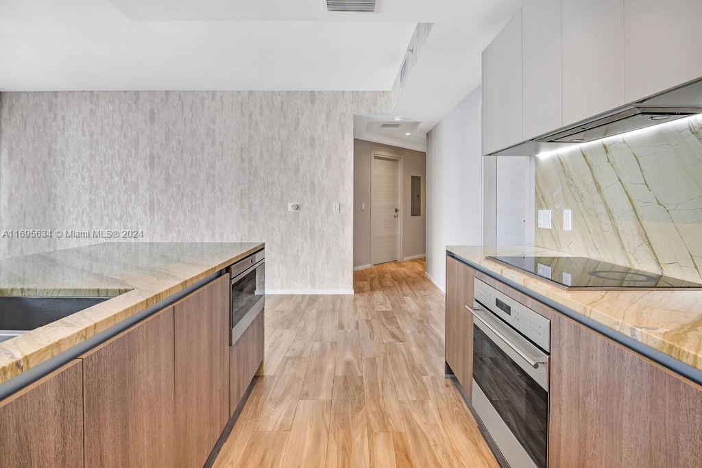 801 S Miami Ave #1805, Miami FL 33130