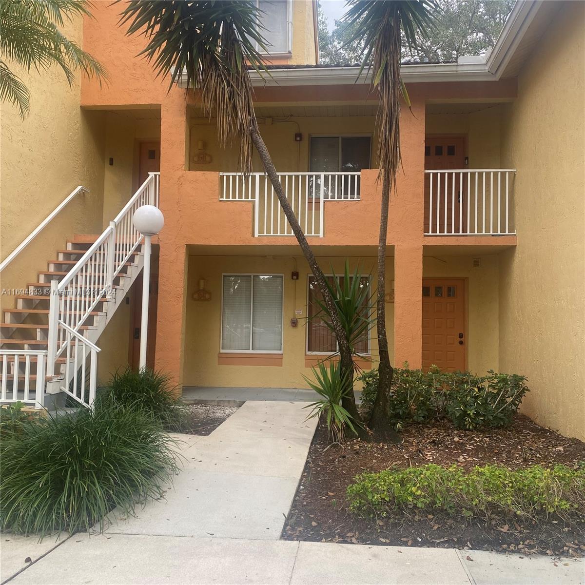 1045 Coral Club Dr #1045, Coral Springs, Florida image 2