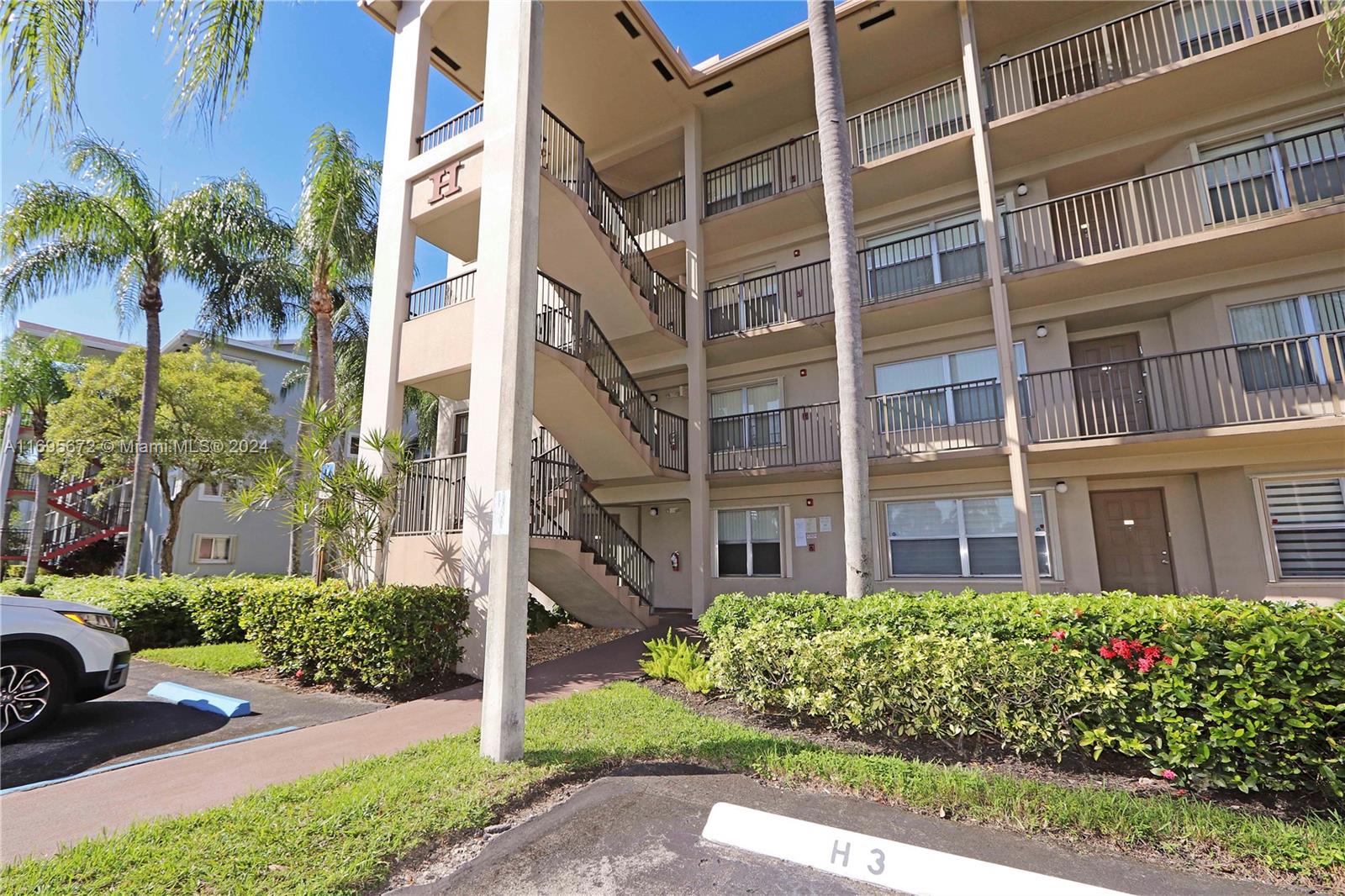 700 SW 137th Ave #101H, Pembroke Pines, Florida image 22