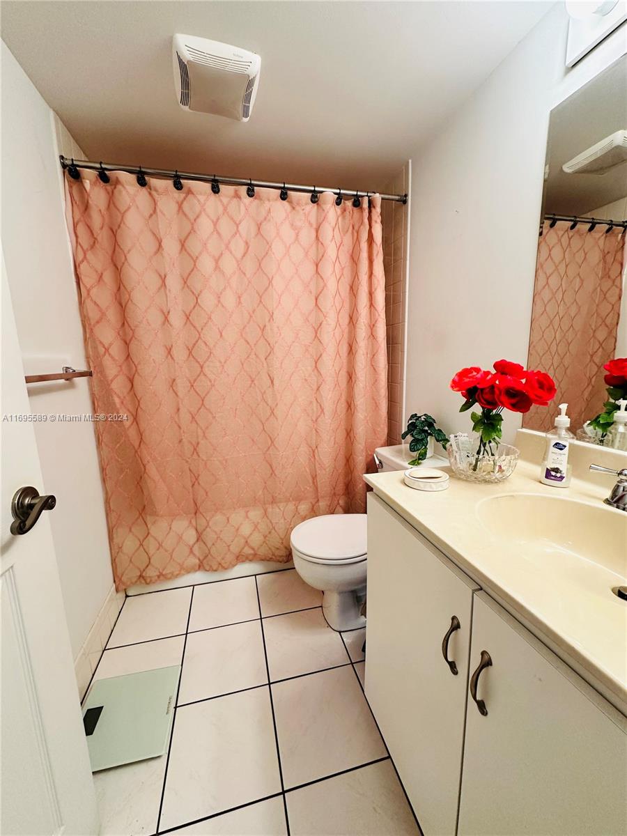 1400 SW 124th Ter #402Q, Pembroke Pines, Florida image 24