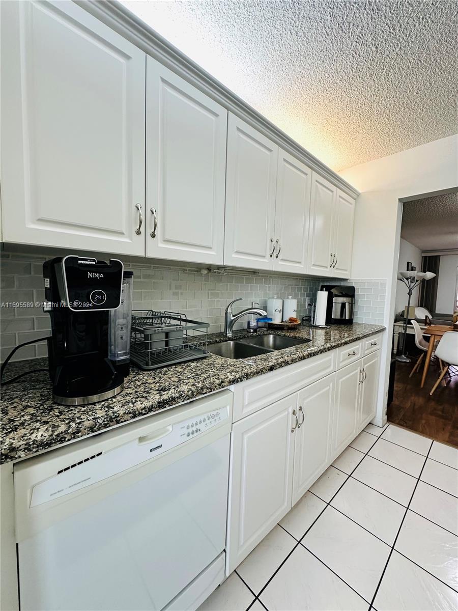 1400 SW 124th Ter #402Q, Pembroke Pines, Florida image 27