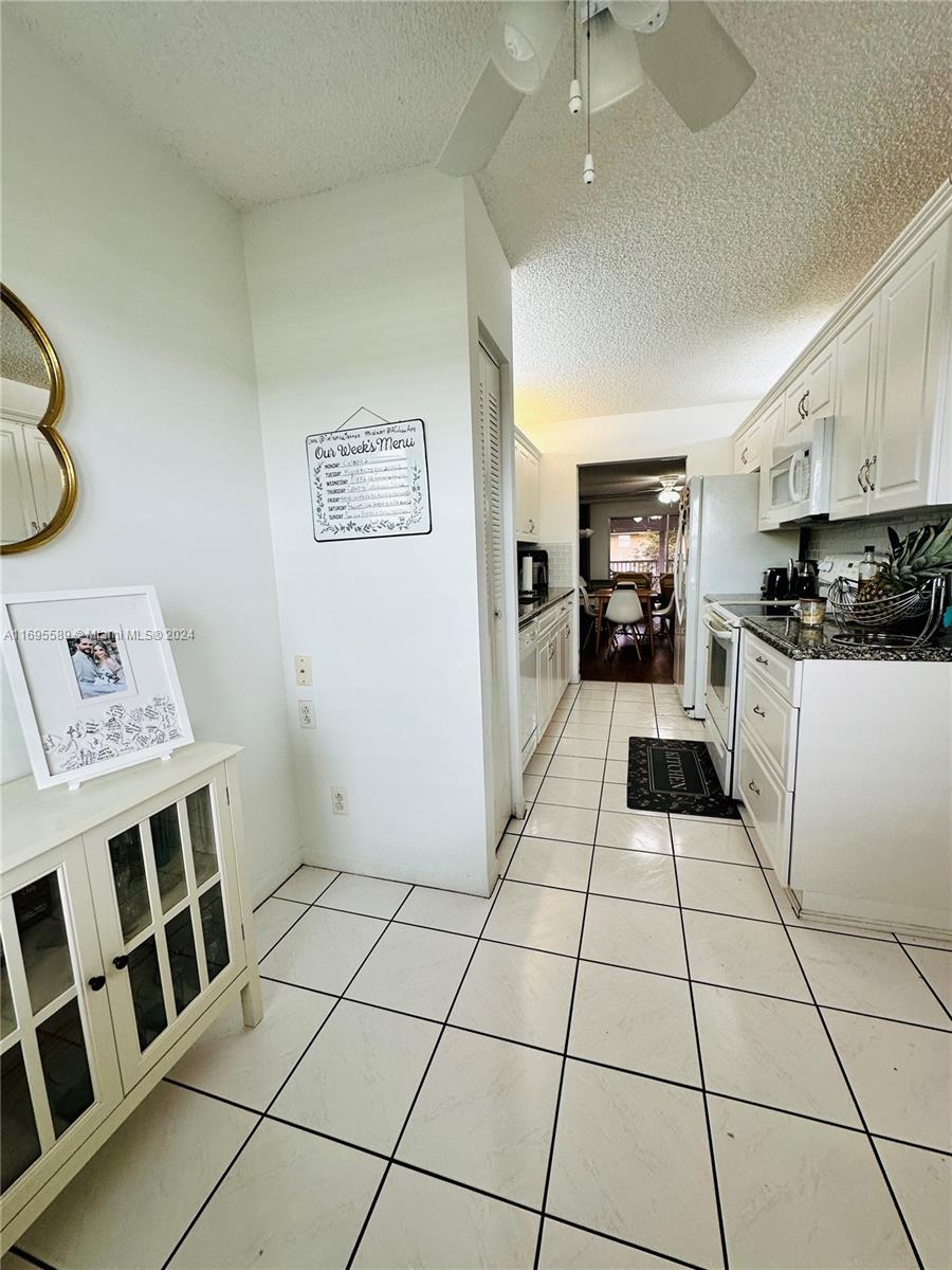 1400 SW 124th Ter #402Q, Pembroke Pines, Florida image 31