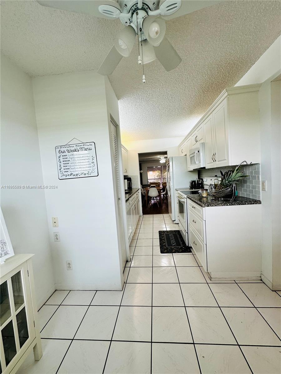 1400 SW 124th Ter #402Q, Pembroke Pines, Florida image 32