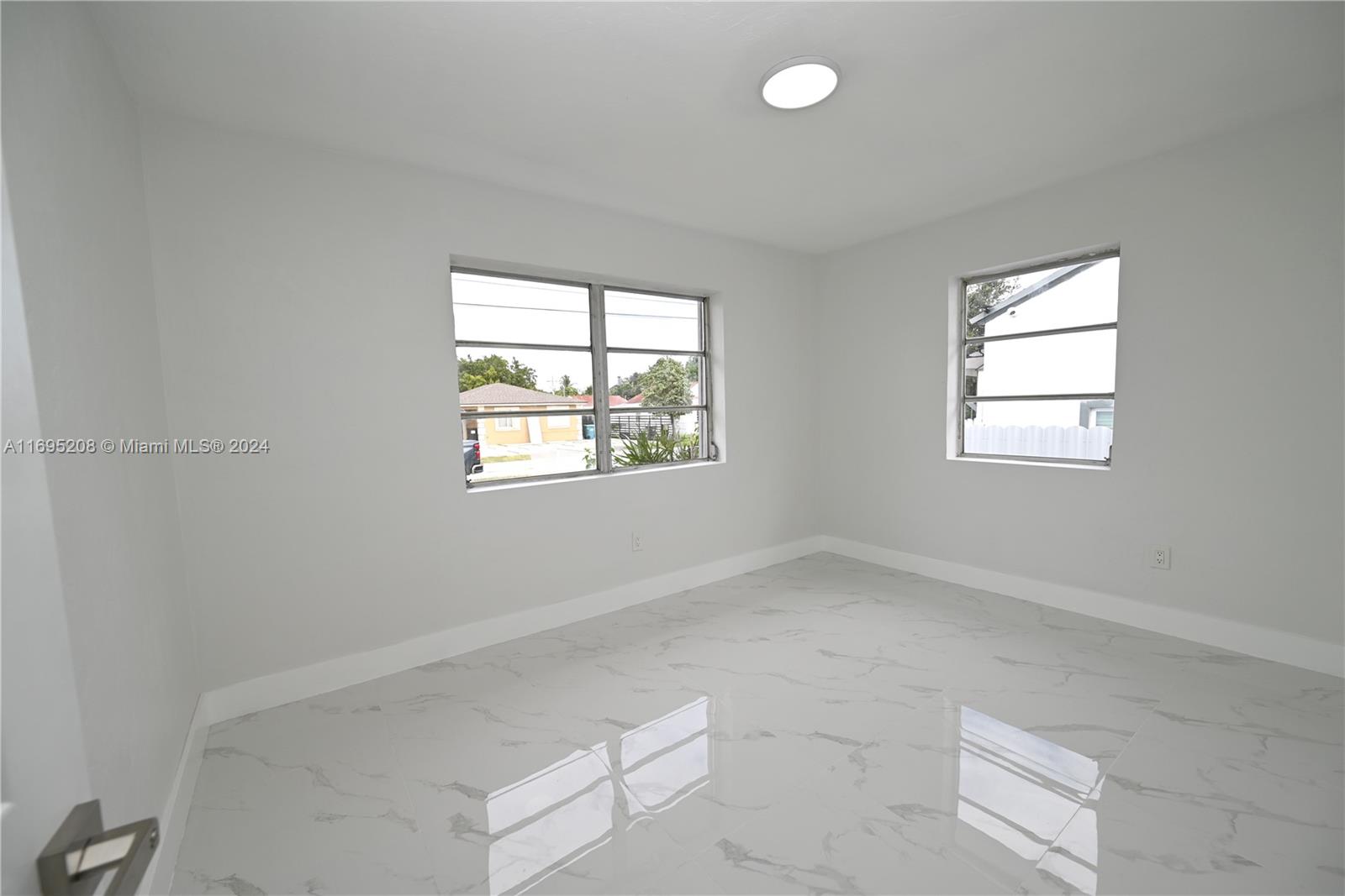 2120 NW 57th St, Miami, Florida image 5