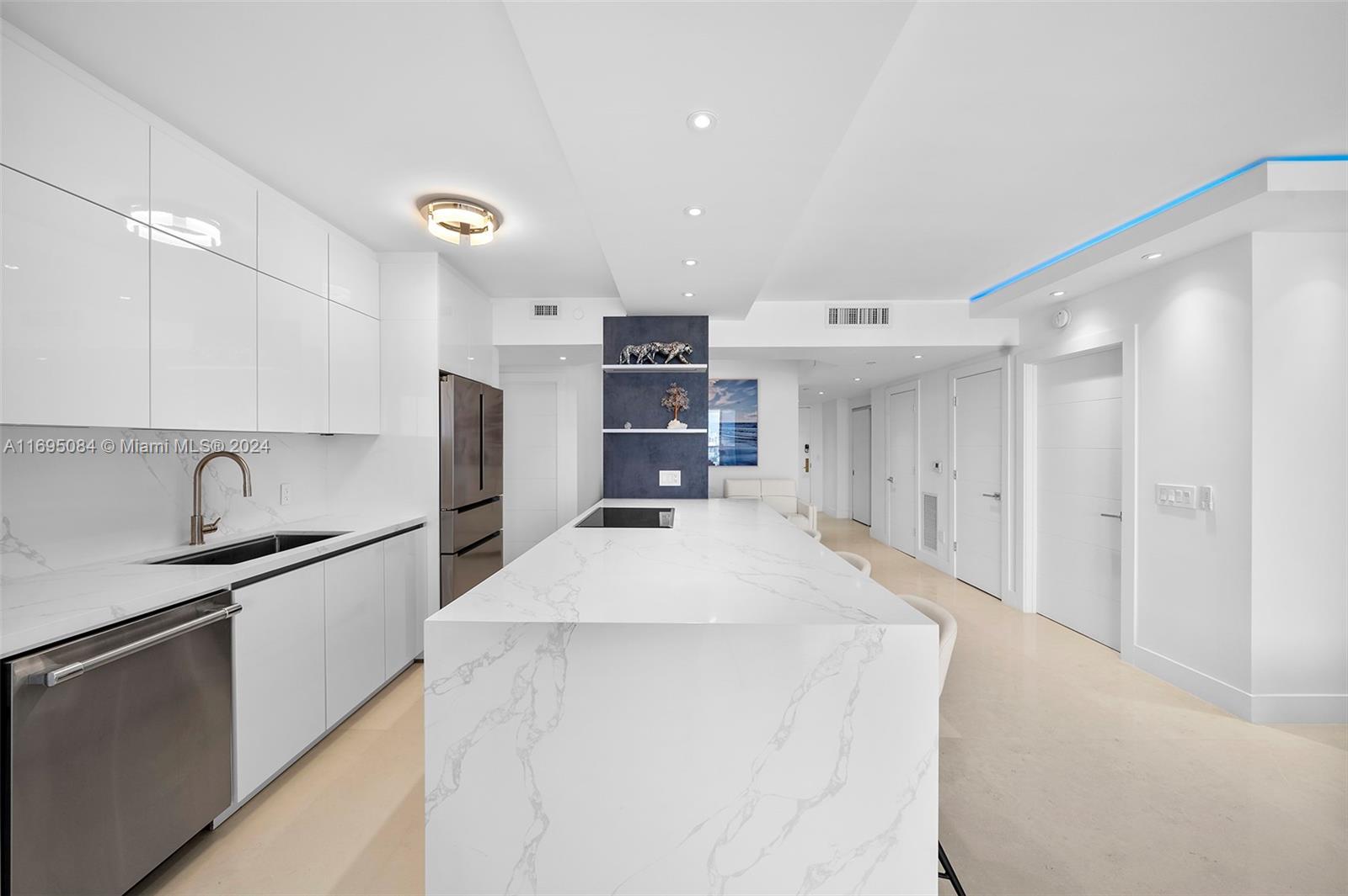 4779 Collins Ave #3908, Miami Beach FL 33140