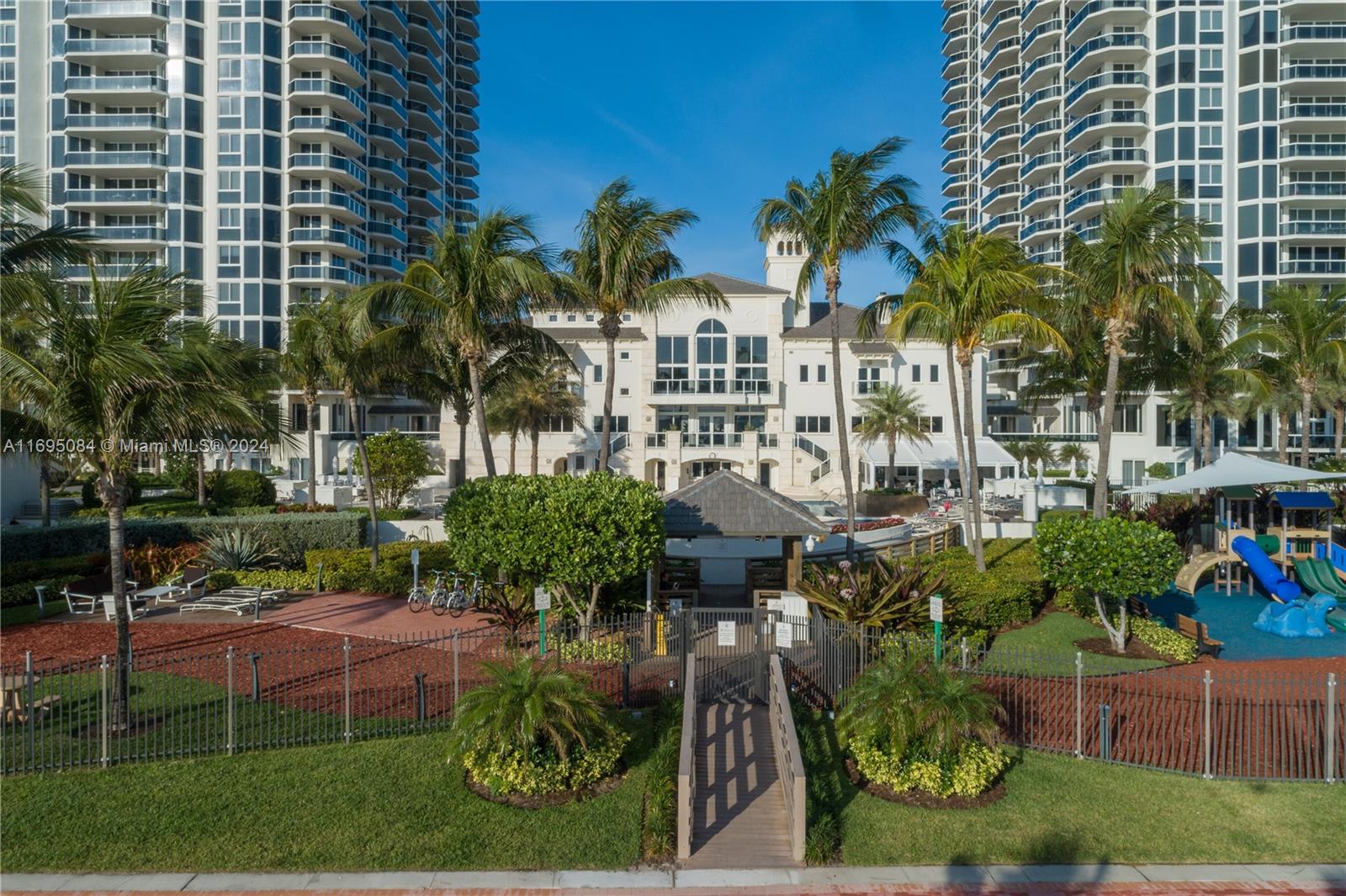 4779 Collins Ave #3908, Miami Beach FL 33140