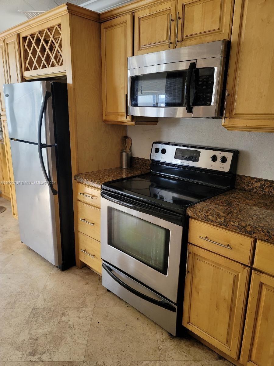 Listing Photo 6