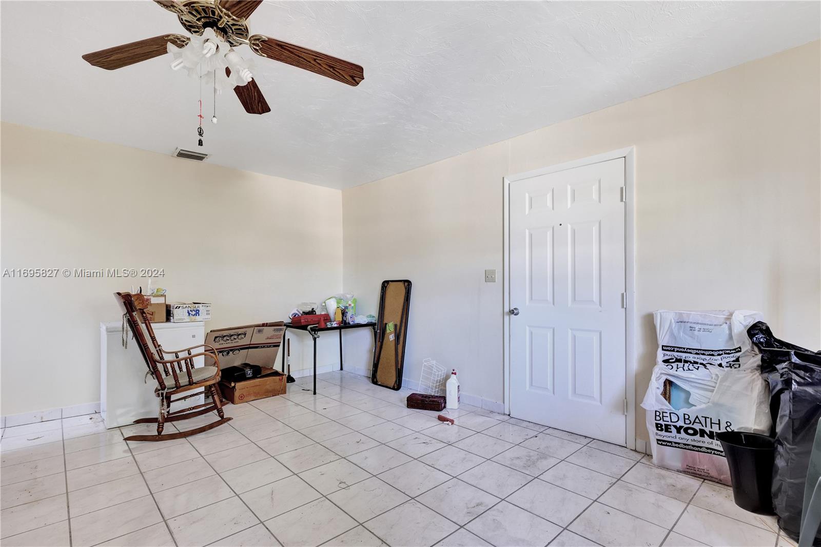 Listing Photo 14
