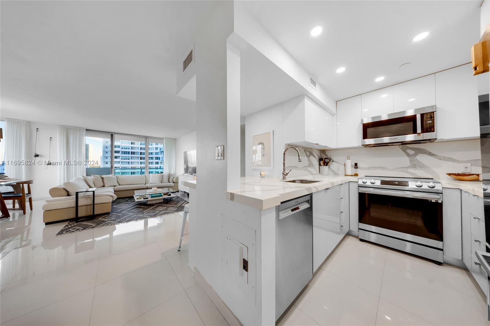 1200 West Ave #915, Miami Beach, Florida image 3