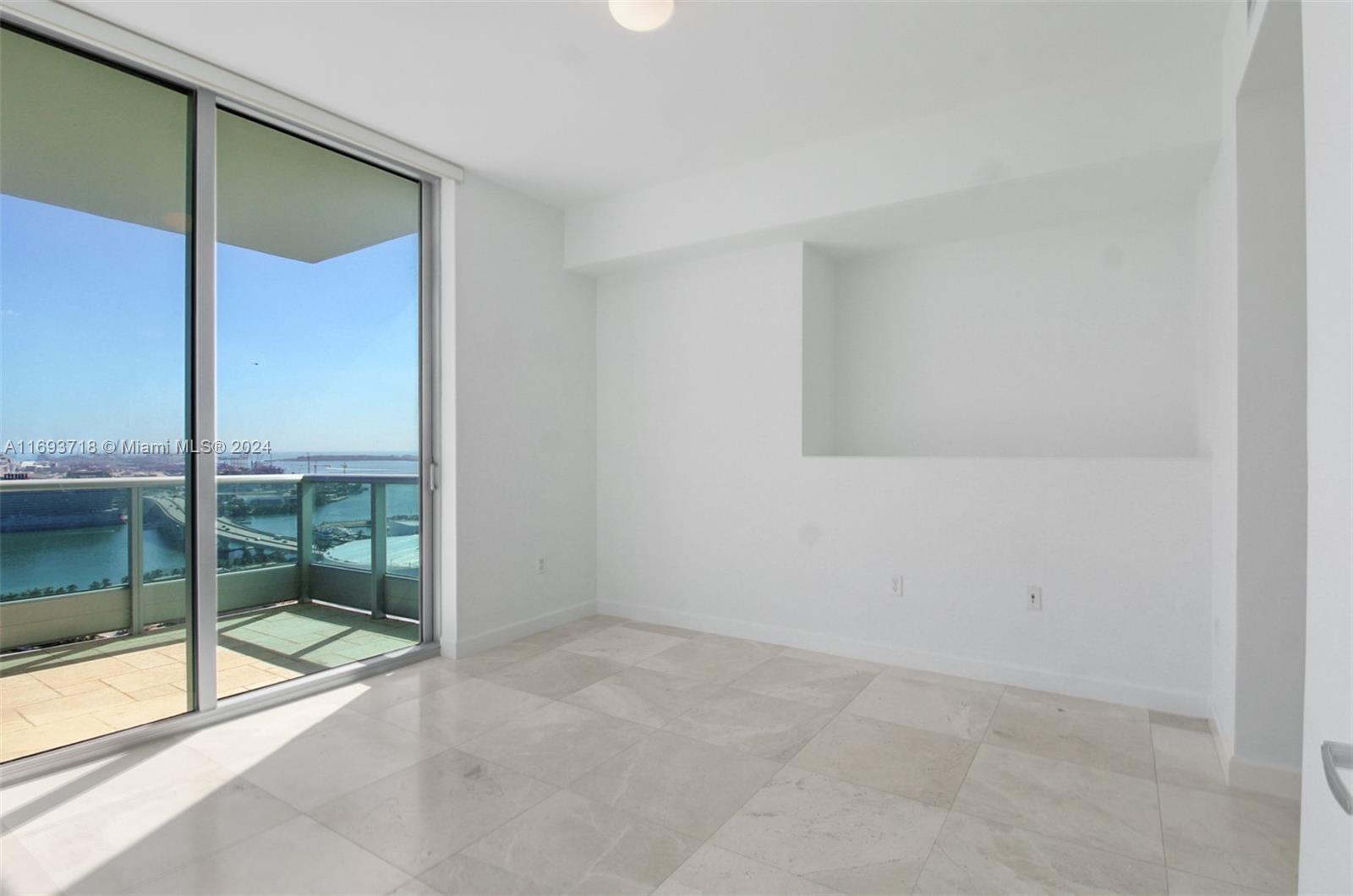 900 Biscayne Blvd #3004, Miami FL 33132