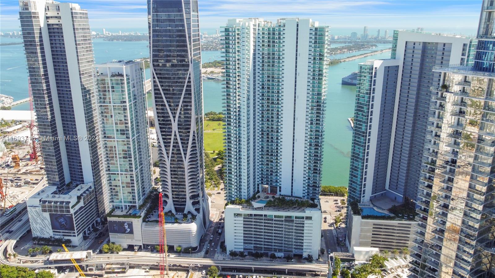 900 Biscayne Blvd #3004, Miami FL 33132
