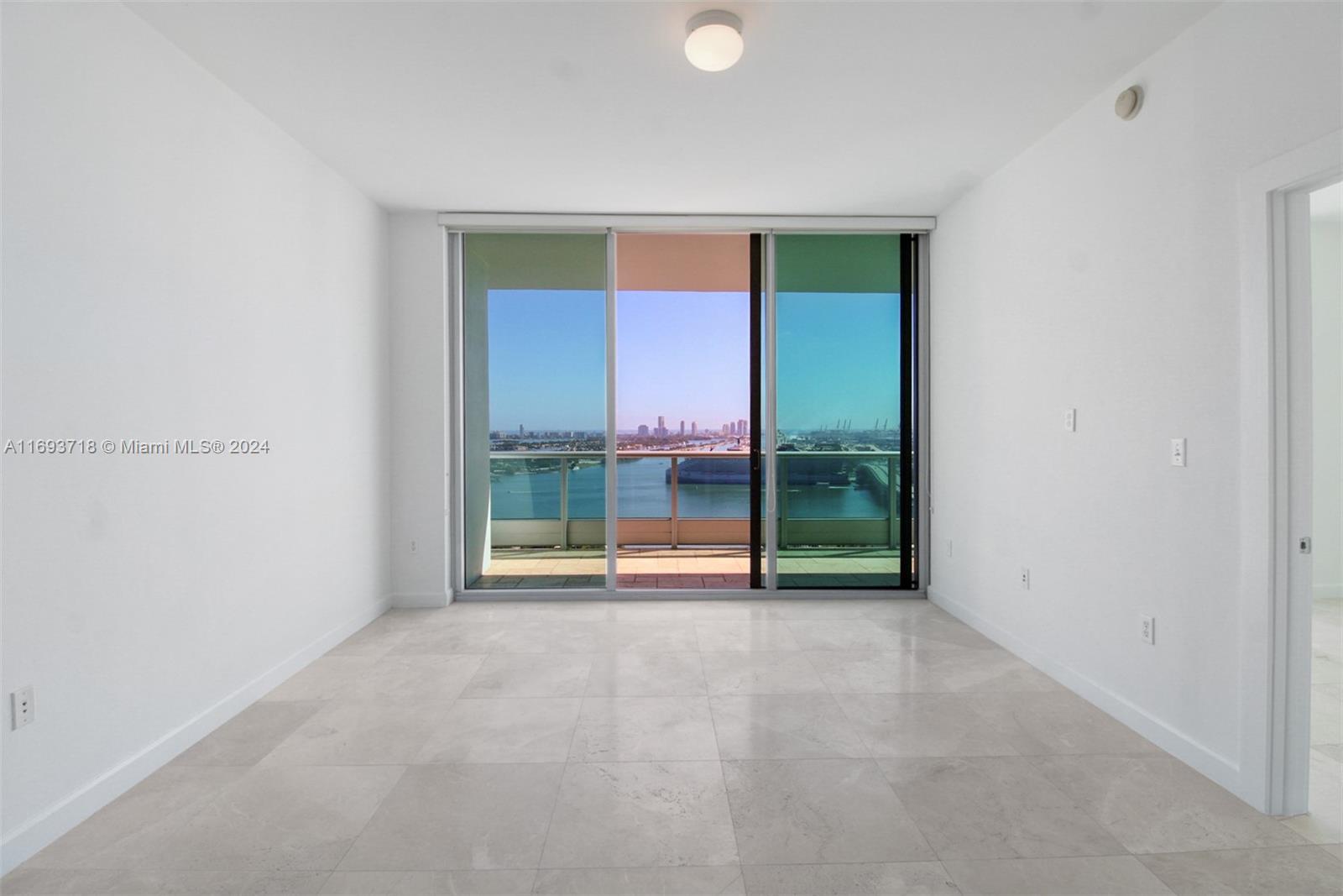 900 Biscayne Blvd #3004, Miami FL 33132
