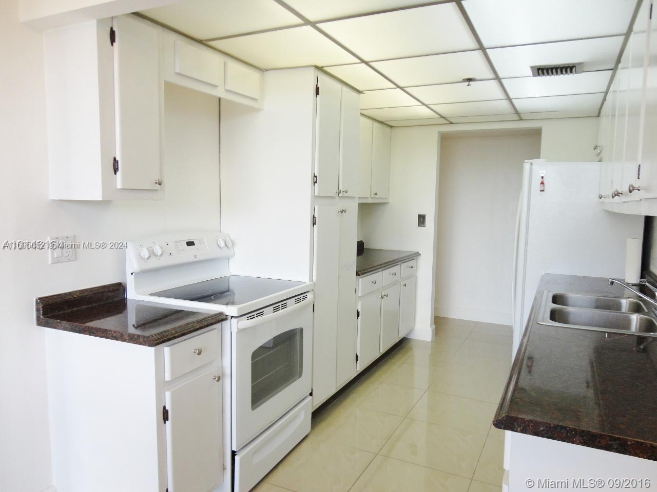 210 174th St #414, Sunny Isles Beach, Florida image 19