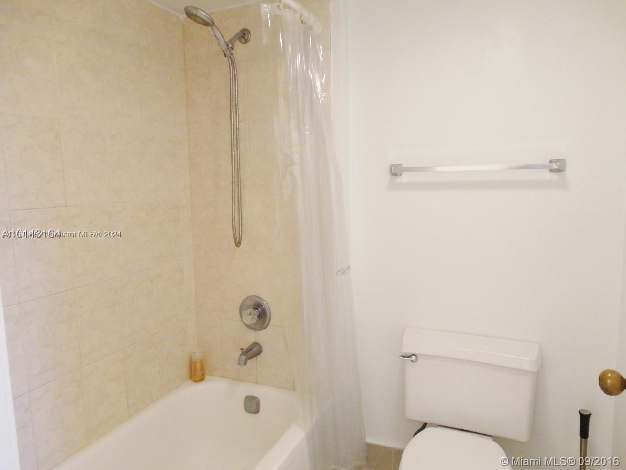 210 174th St #414, Sunny Isles Beach, Florida image 23