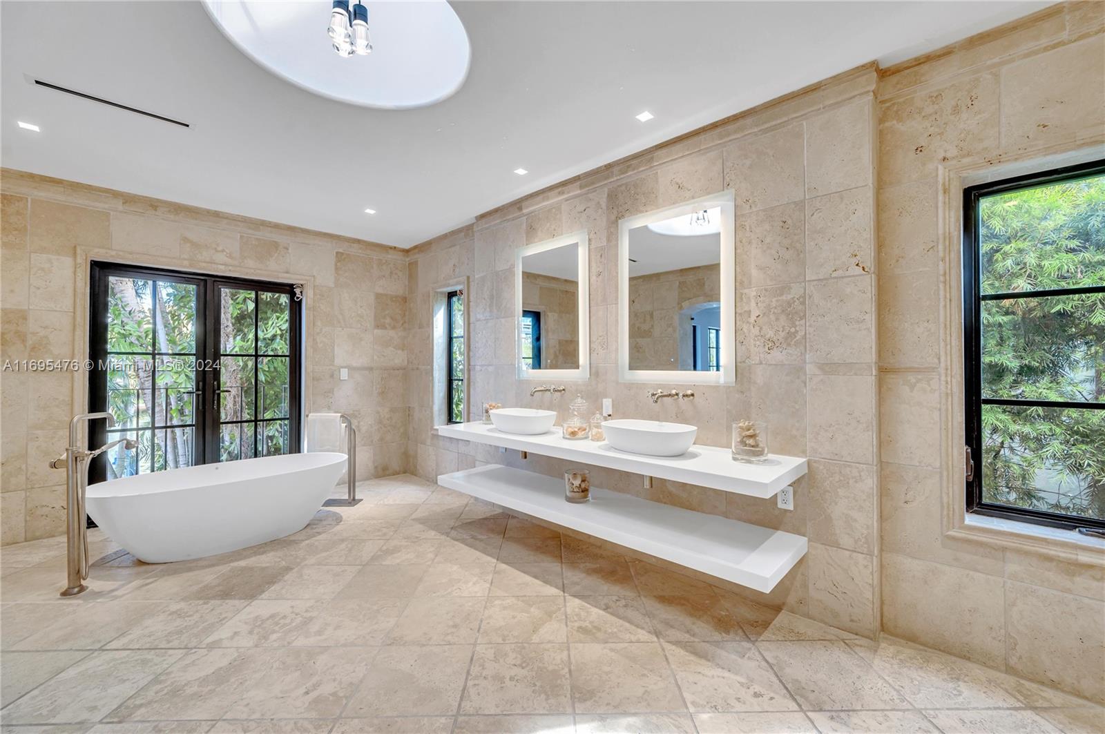 6065 Pine Tree Dr, Miami Beach, Florida image 32