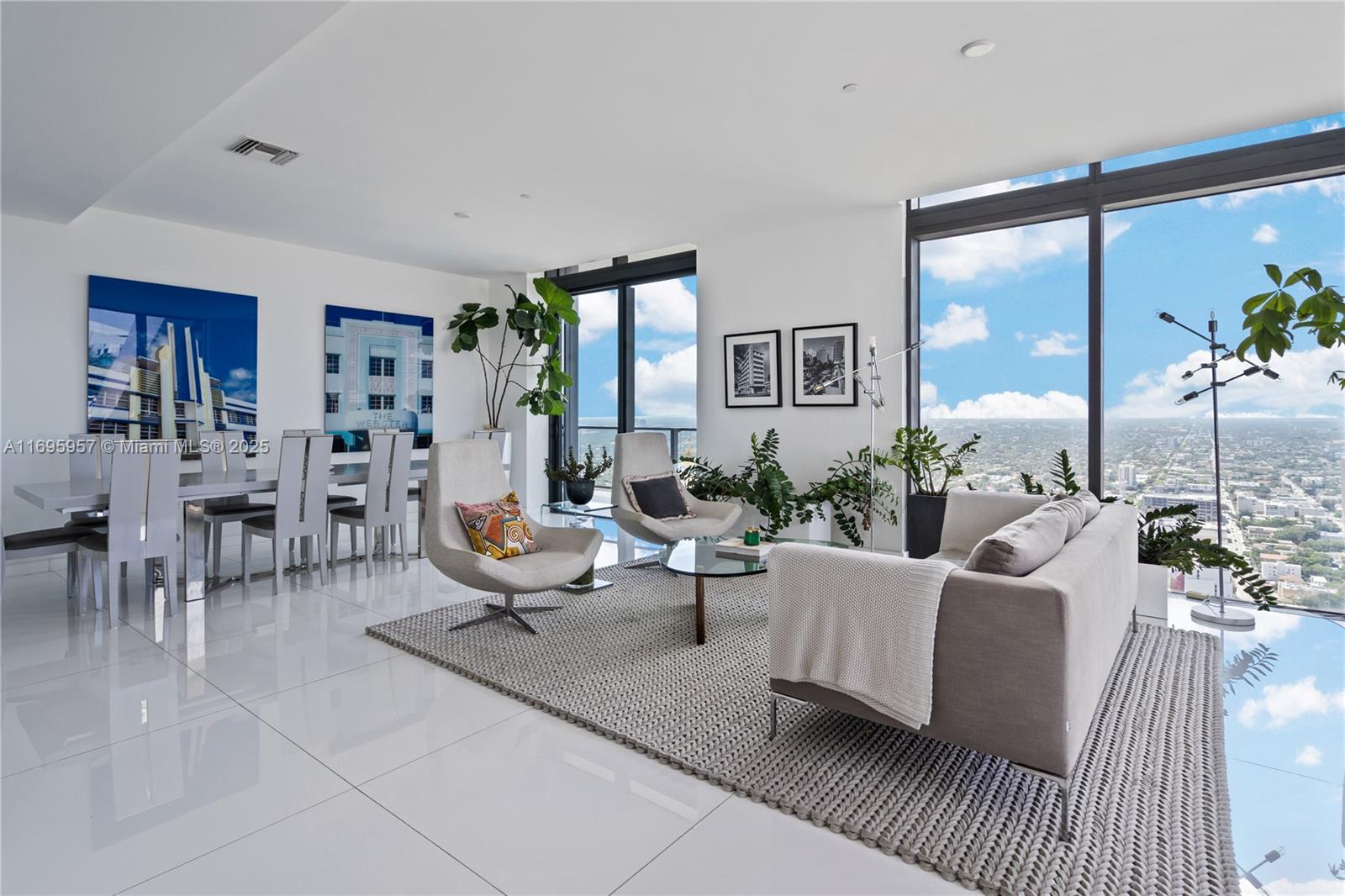 88 SW 7th St #4203, Miami FL 33130