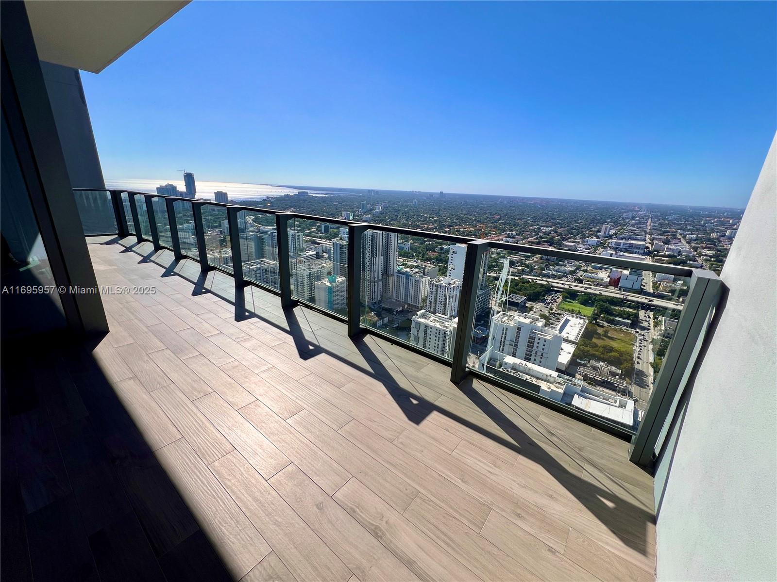 88 SW 7th St #4203, Miami FL 33130