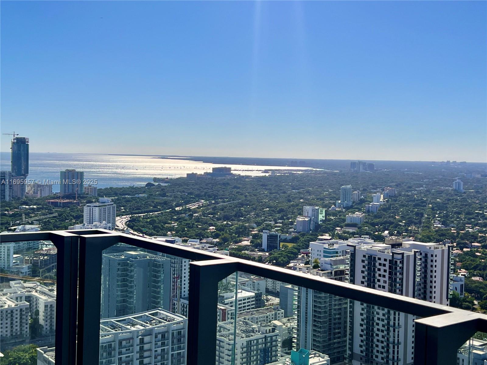 88 SW 7th St #4203, Miami FL 33130