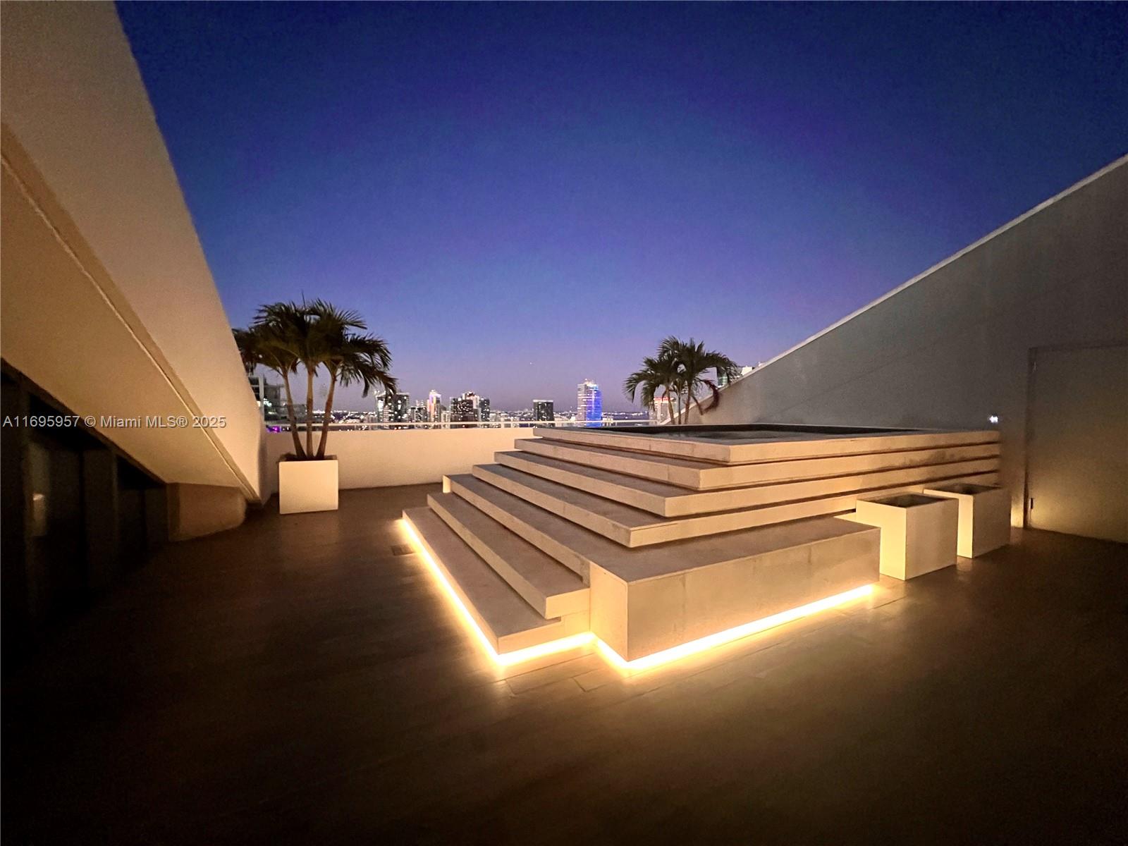 88 SW 7th St #4203, Miami FL 33130