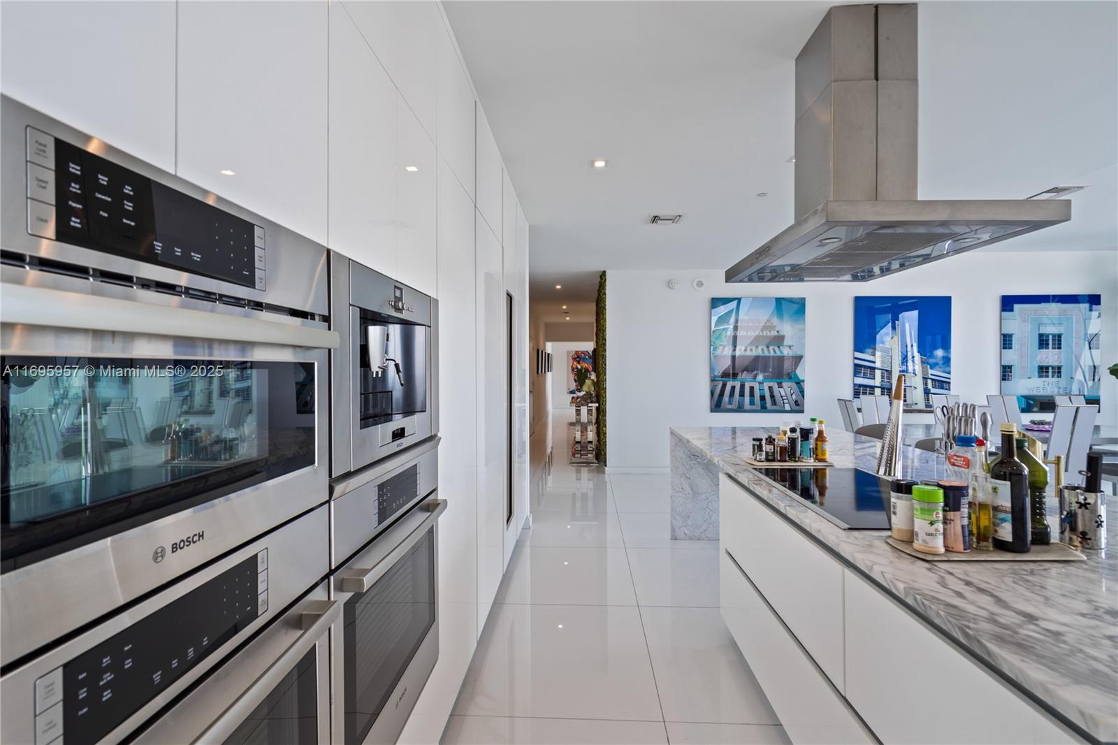 88 SW 7th St #4203, Miami FL 33130
