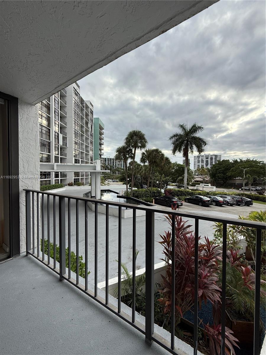 400 Leslie Dr #303, Hallandale Beach, Florida image 14