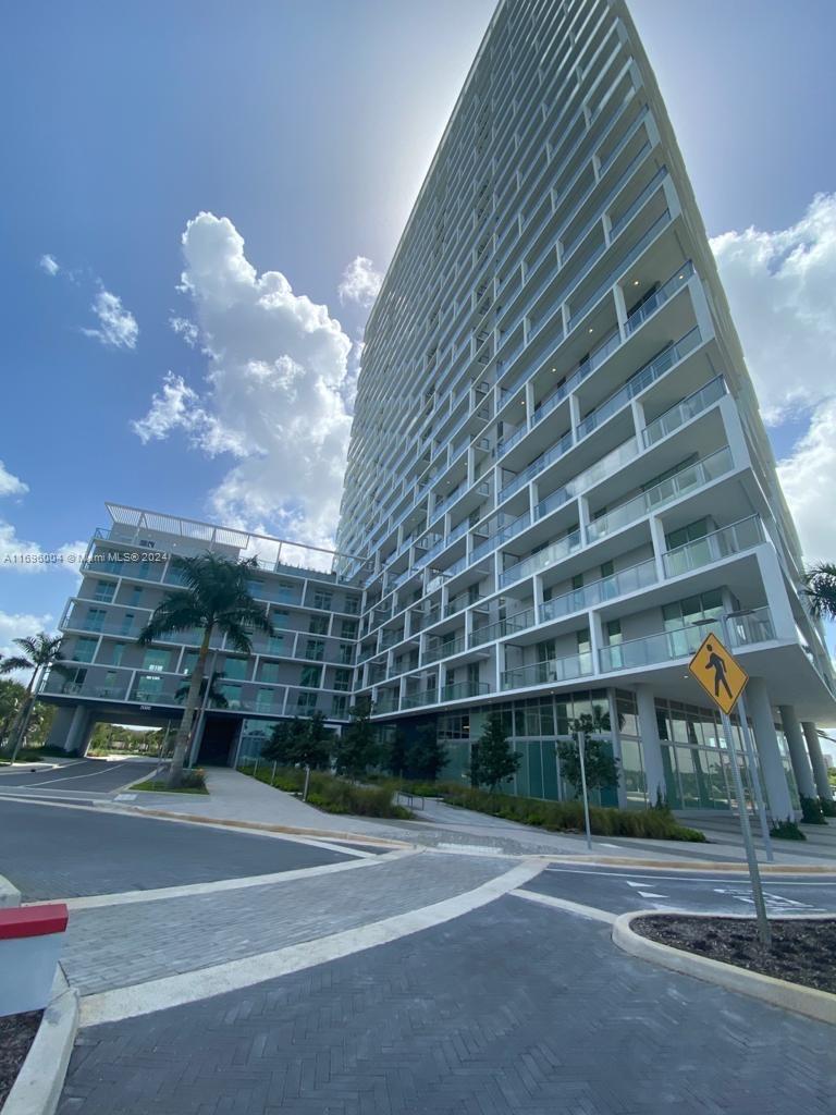 2000 Metropica Way #1504, Sunrise, Florida image 2