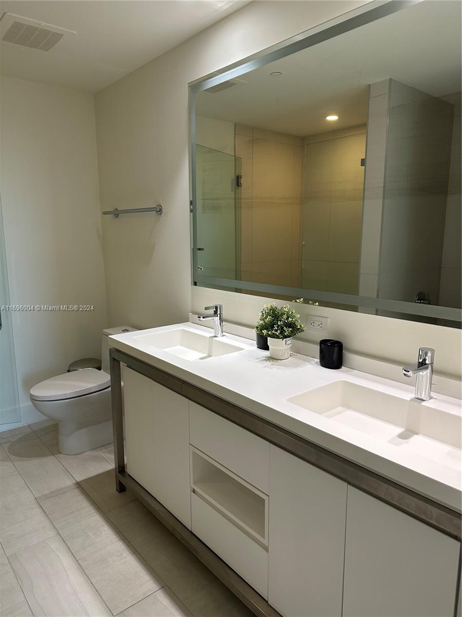 2000 Metropica Way #1504, Sunrise, Florida image 9