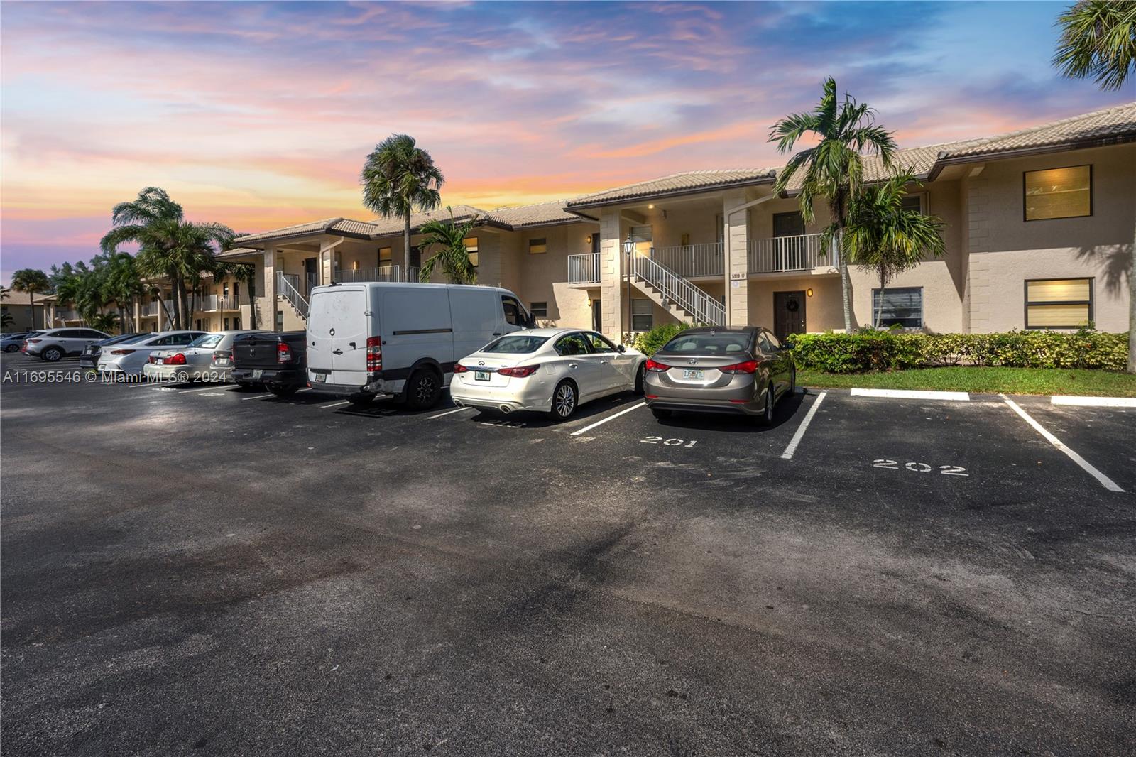 5510 Lakeside Dr #203, Margate, Florida image 3