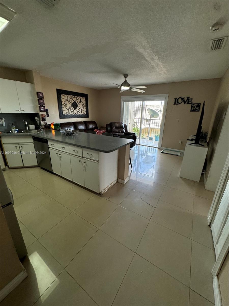 8851 NW 119th St #3415-3, Hialeah Gardens, Florida image 3