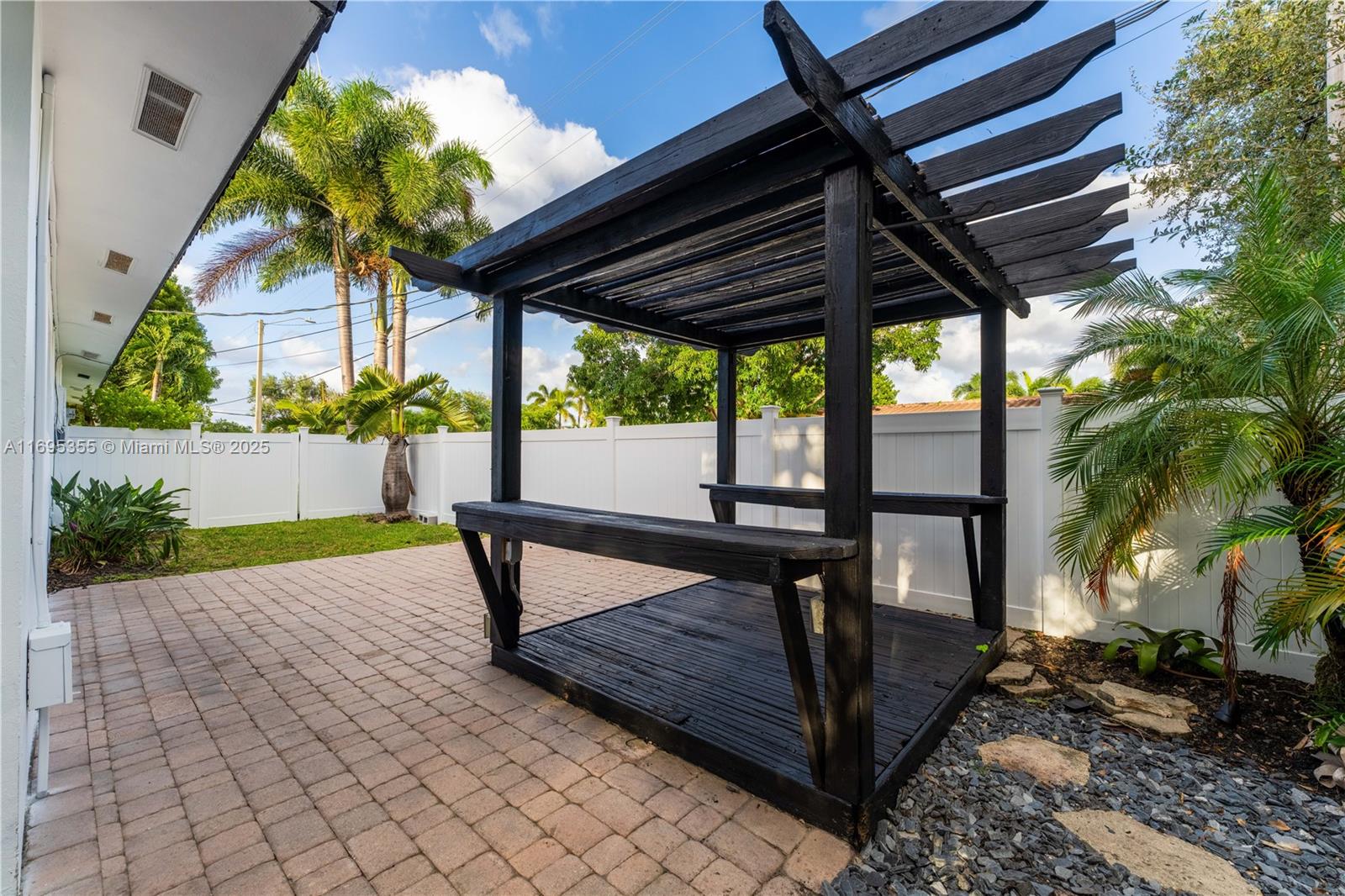 2132 NE 63rd St, Fort Lauderdale, Florida image 23