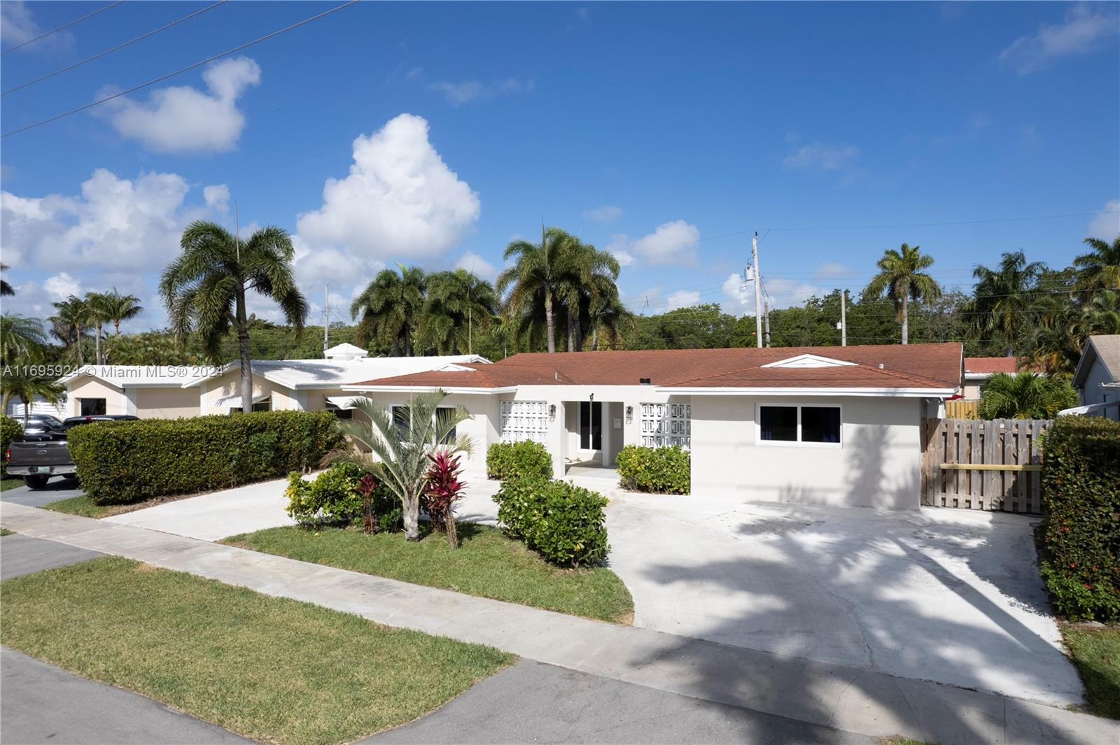 Residential, Hollywood, Florida image 1