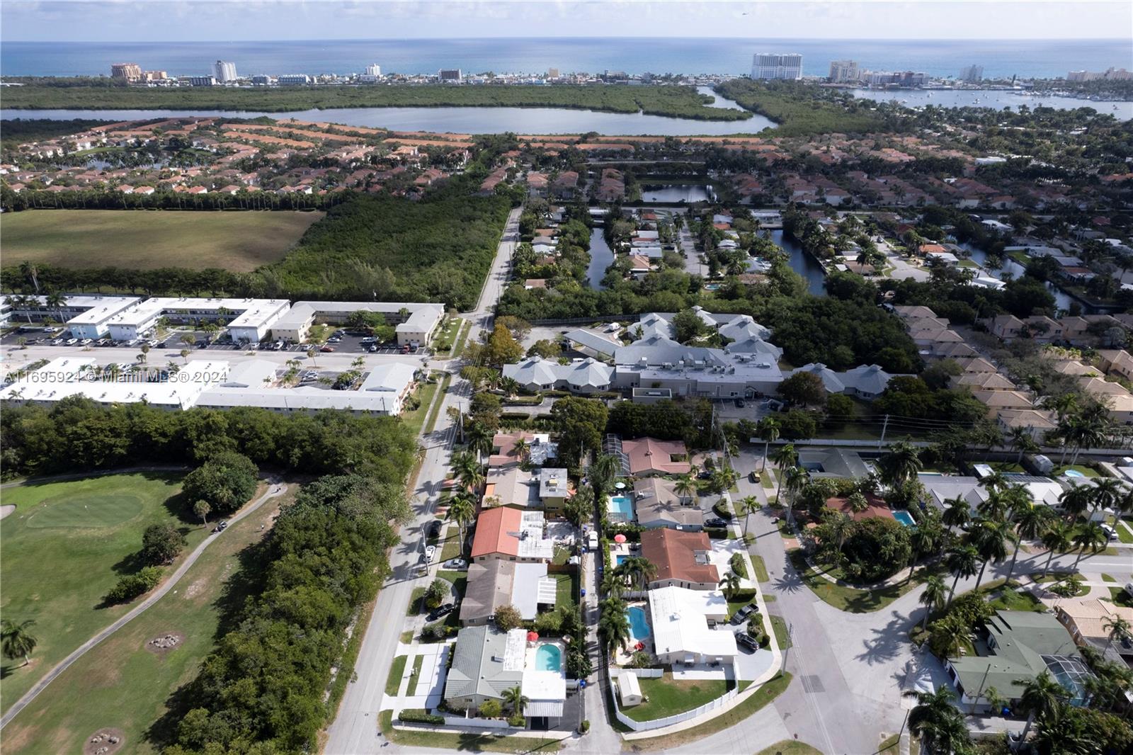 Residential, Hollywood, Florida image 3