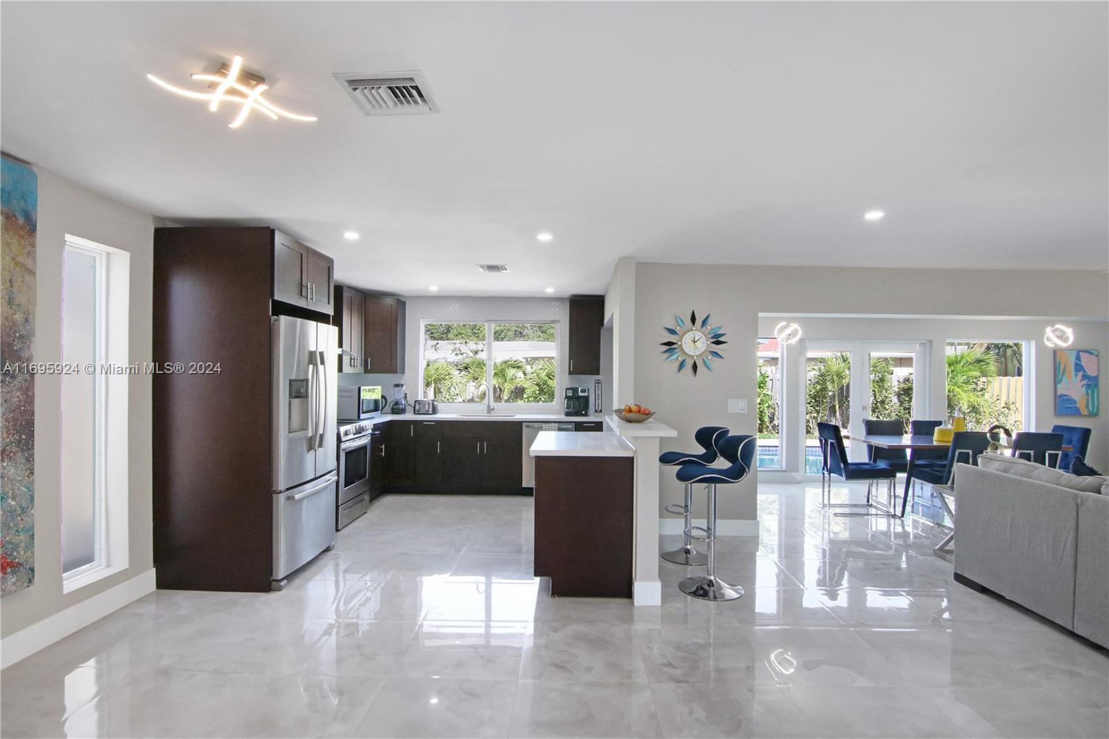 Residential, Hollywood, Florida image 36