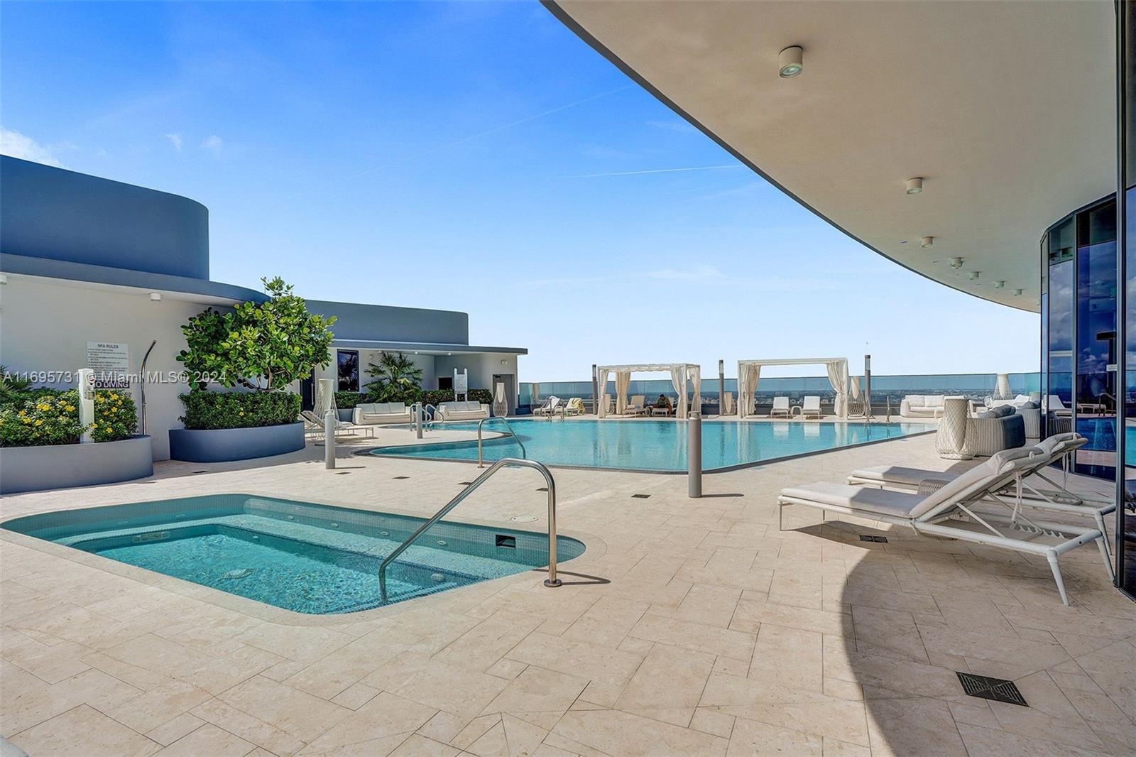 1000 Brickell Plaza #3905, Miami FL 33131