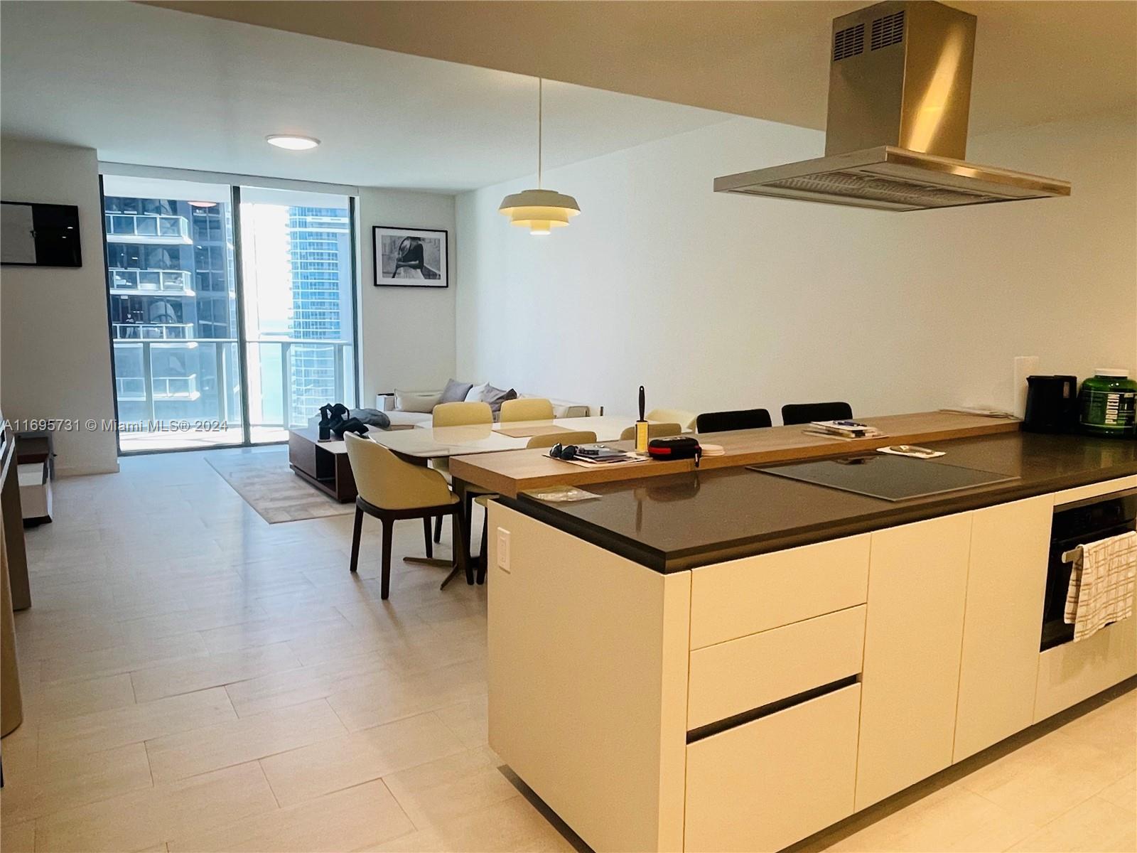 1000 Brickell Plaza #3905, Miami FL 33131