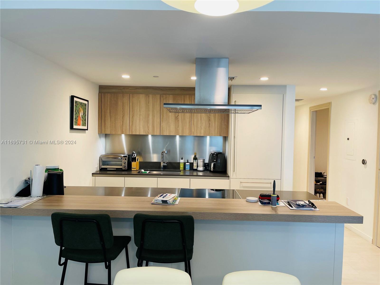 1000 Brickell Plaza #3905, Miami FL 33131
