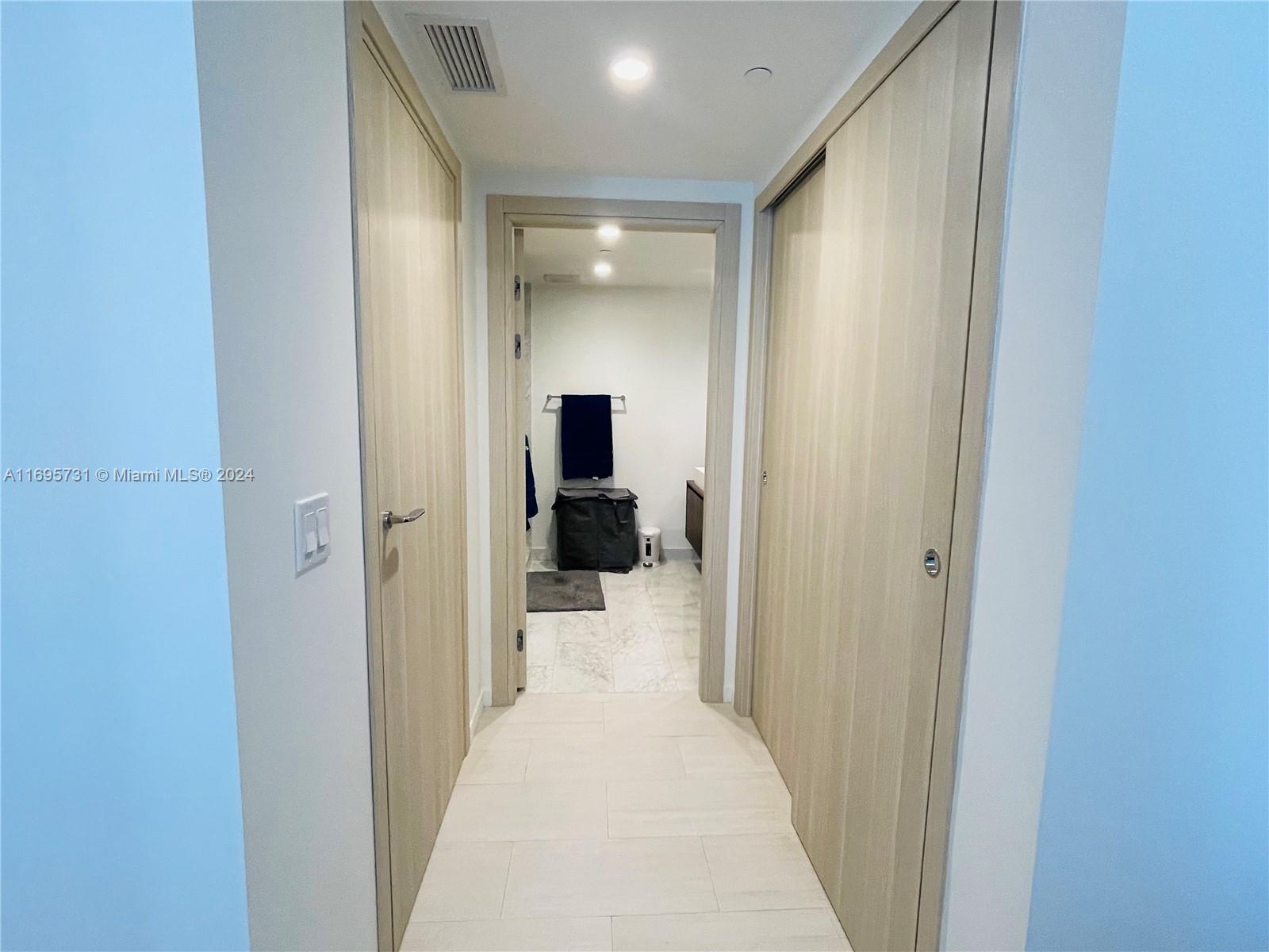 1000 Brickell Plaza #3905, Miami FL 33131