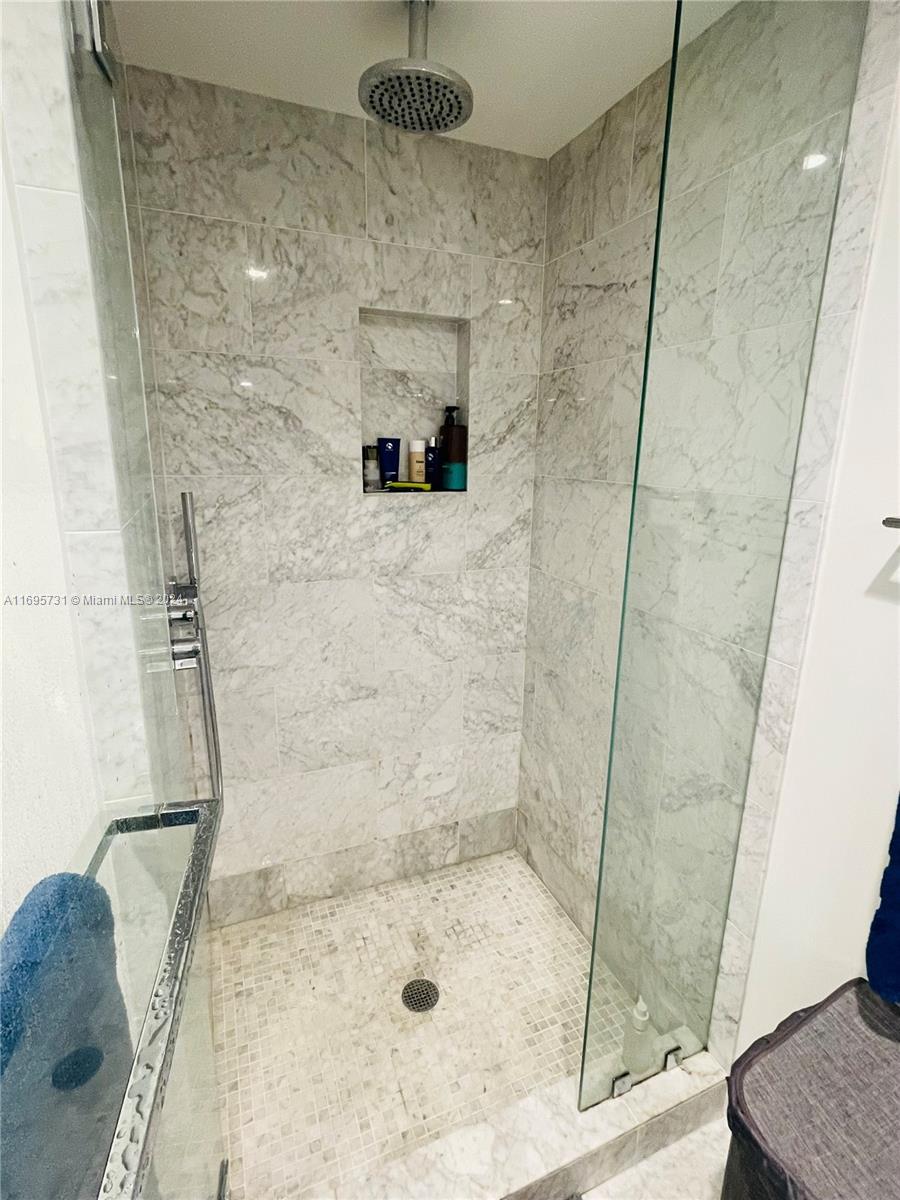 1000 Brickell Plaza #3905, Miami FL 33131