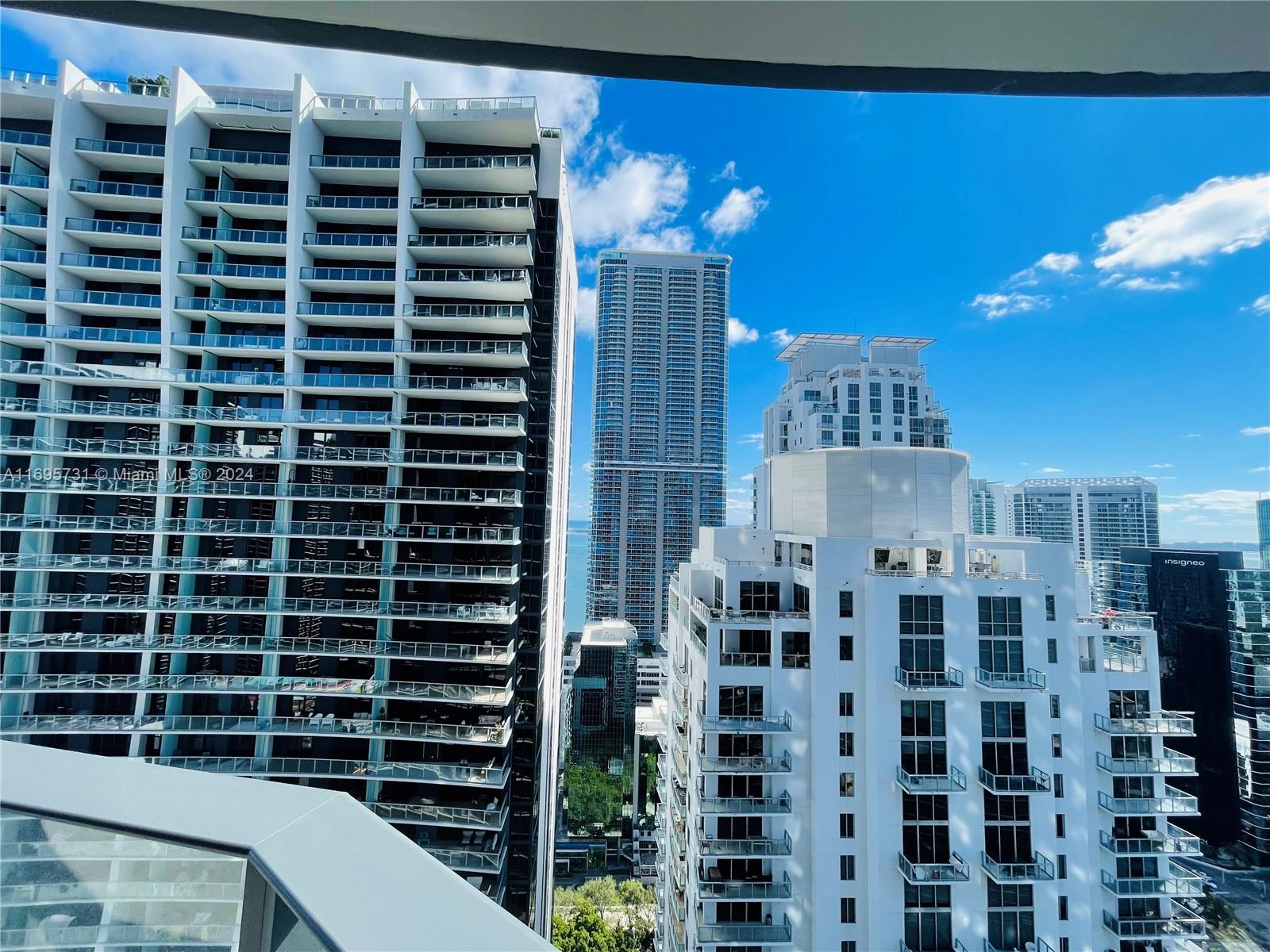 1000 Brickell Plaza #3905, Miami FL 33131