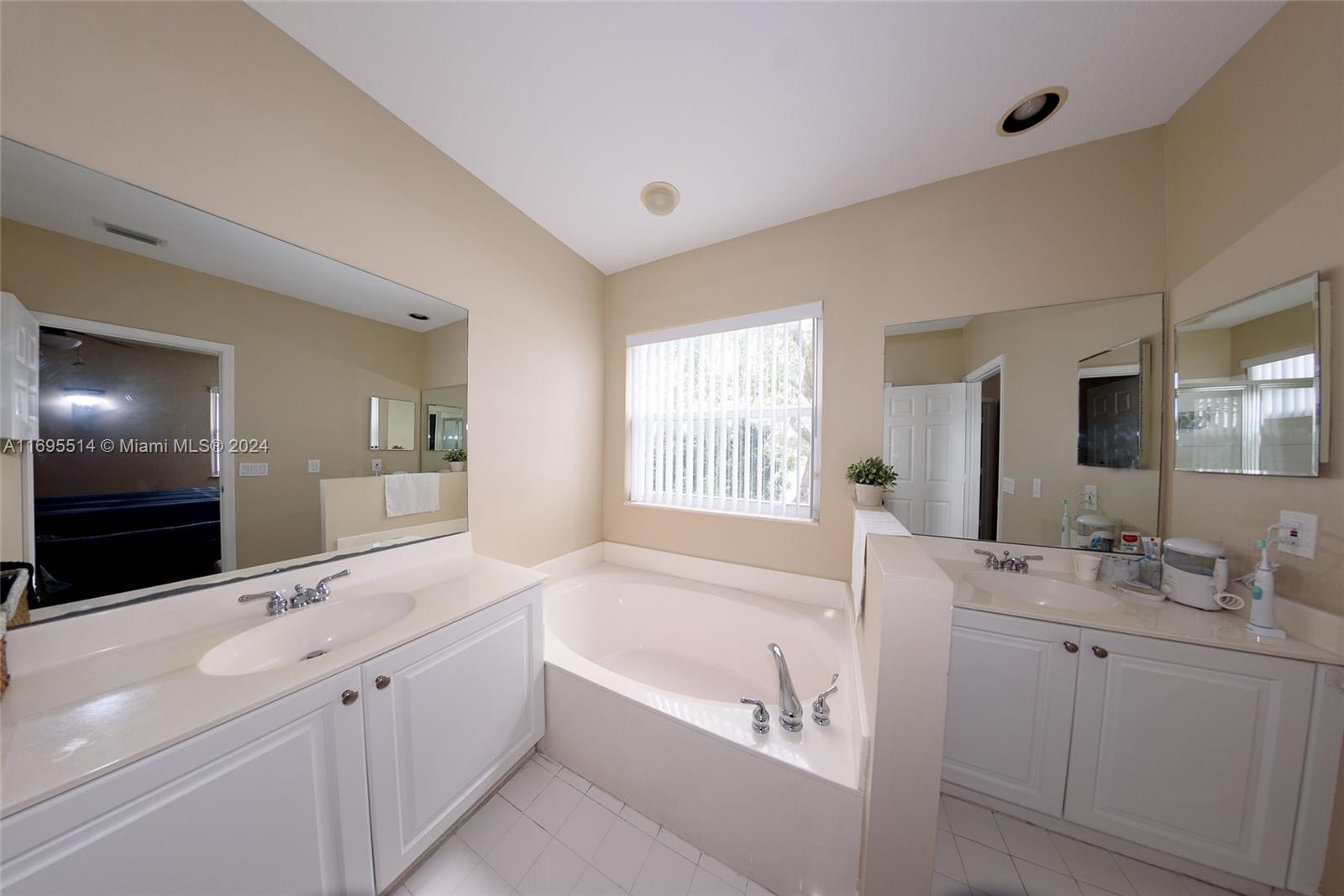 7482 NW 23rd St, Pembroke Pines, Florida image 41