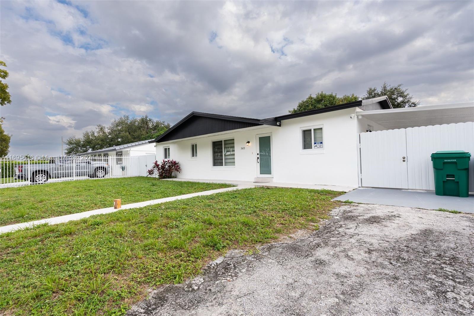 3410 NW 183rd St, Miami Gardens, Florida image 1