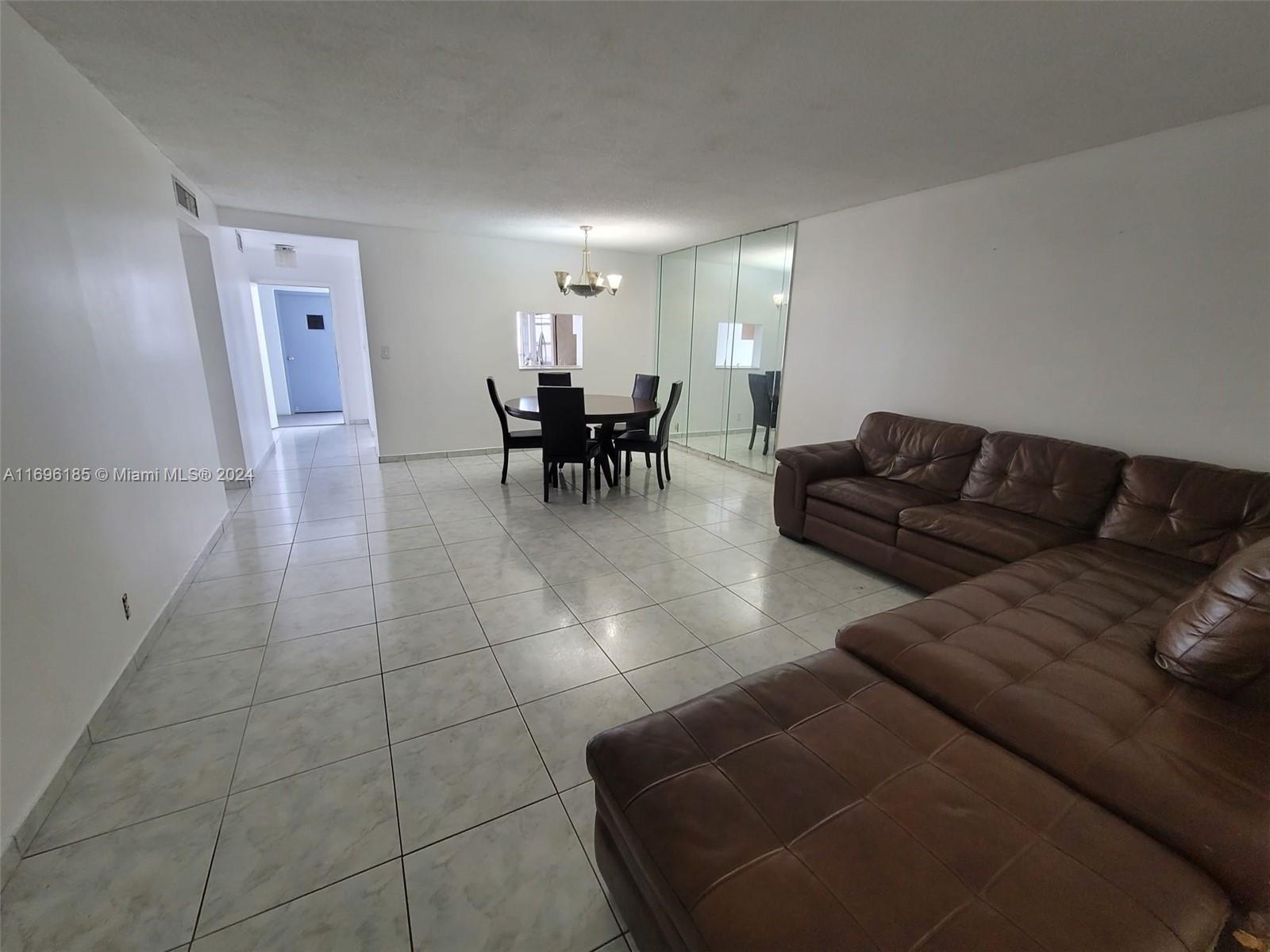 320 NE 12th Ave #408, Hallandale Beach, Florida image 8