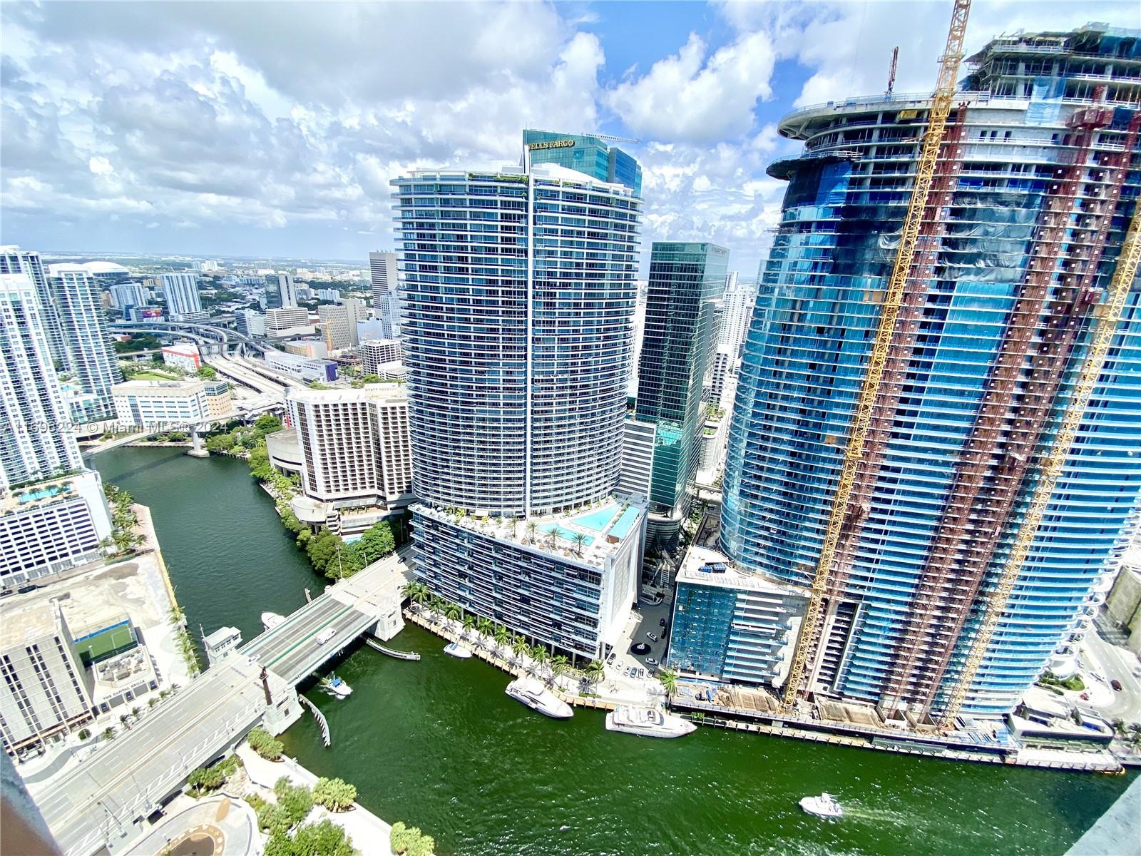 AVAILABLE ONLY FOR 6 MONTHS, UNTIL JUNE 30th 2025.
SPECTACULAR RIVER AND CITY VIEWS from this Bright FURNISHED 1 Bedroom 1 Bath unit at ICON BRICKELL Condo Tower 1. Porcelain Floors, Roller Shades (electric shade in Master Bedroom) and California Closets, 1 assigned parking space. Vacant and Easy to Show!. Cable and FPL (electricity) will be charged to the Tenant $100 Monthly.
ICON BRICKELL tower 1 is undergoing a stucco restoration process which will take 5 months.
The balcony cannot be used during that period. The owner does not guarantee the duration of the work.