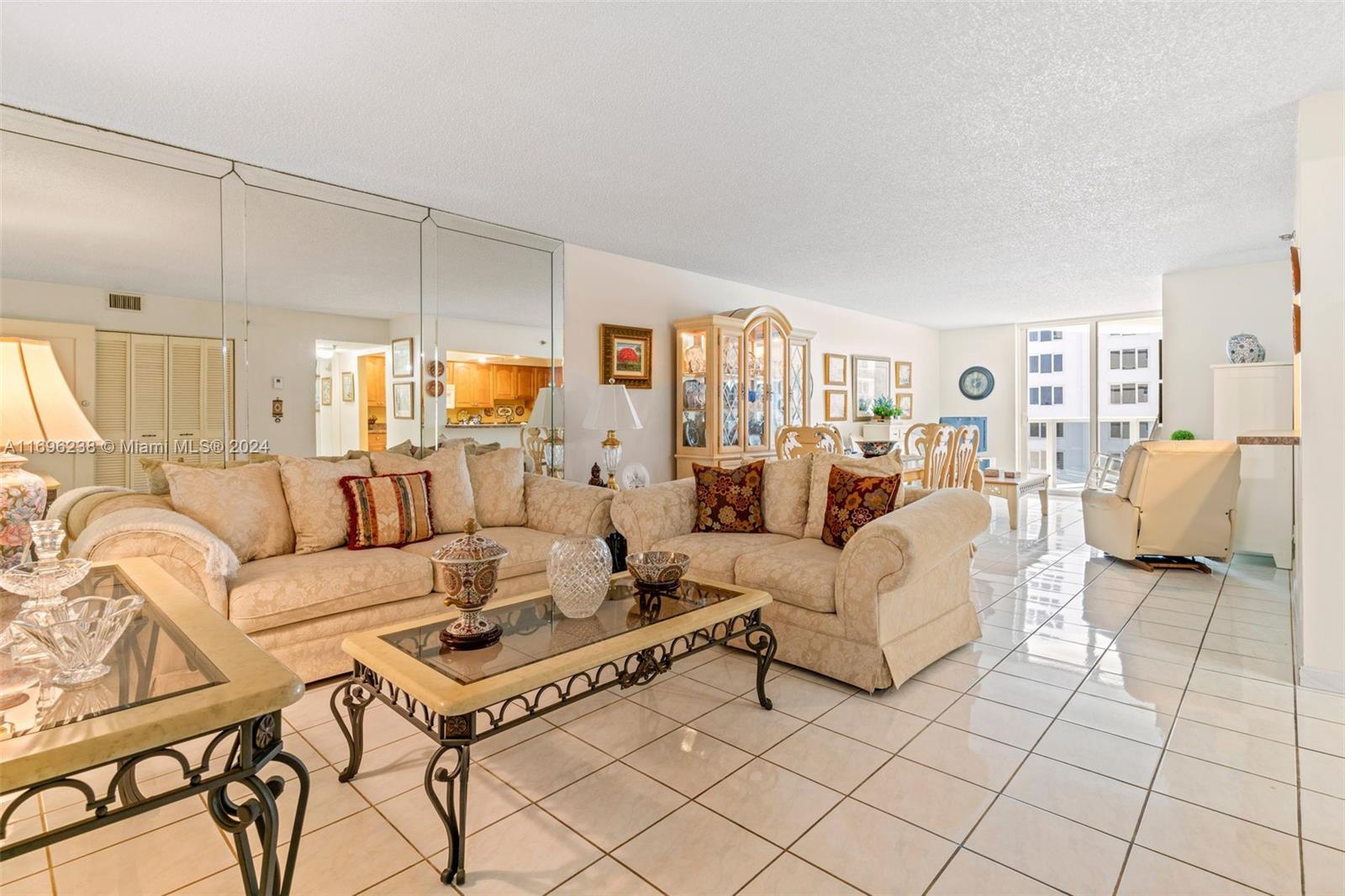 2401 Collins Ave #703, Miami Beach, Florida image 3